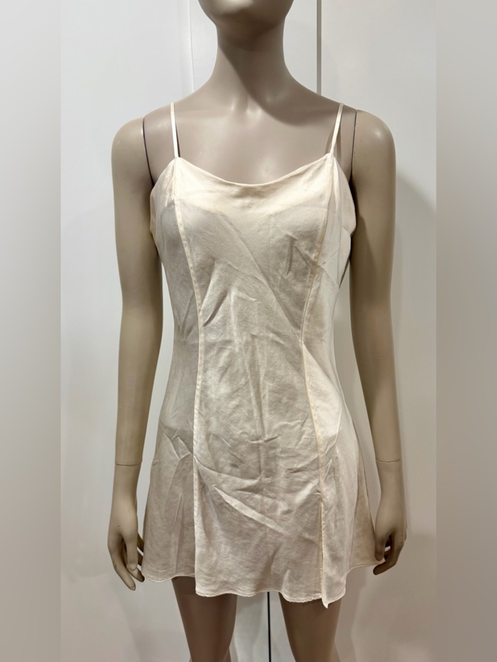 VTG Y2K Victoria’s Secret 1999 100% Silk Chemise Nightie Ivory Babydoll Small